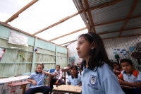 Miércoles 14 de mayo del 2014. Chiapa de Corzo. Las condiciones de precariedad de las aulas de la primaria Jaime Sabines en la Colonia Jardines del Grijalva han sido elevadas por los fuertes vientos de la víspera por lo que se espera que se suspendan las 