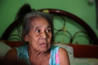 20210312. Tuxtla G. Adultos mayores enfermos no pueden trasladarse para recibir la vacuna Covid