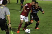 Sábado 31 de agosto del 2013. Tuxtla Gutiérrez. Bajo una intensa lluvia da inicio el partido de Jaguares recibiendo los Xolos de Tijuana.
