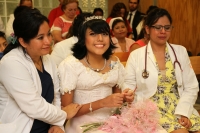 Domingo 7 de octubre del 2018. Tuxtla Gutiérrez. Estefanie, joven con leucemia celebra sus XV años con su familia, niños internos y doctores en el Hospital de Especialidades Pediátricas de Chiapas