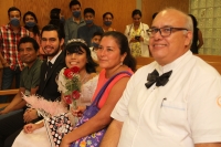 Domingo 7 de octubre del 2018. Tuxtla Gutiérrez. Estefanie, joven con leucemia celebra sus XV años con su familia, niños internos y doctores en el Hospital de Especialidades Pediátricas de Chiapas