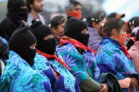 EZLN. A pesar de la ausencia de comunicados y mensajes epistolares del EZLN, la cancelación de los festejos del levantamiento armado del 94 en las comunidades zapatistas y de los rumores mediáticos sobre la muerte del líder o la participación de algunas f