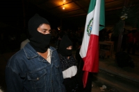 EZLN. A pesar de la ausencia de comunicados y mensajes epistolares del EZLN, la cancelación de los festejos del levantamiento armado del 94 en las comunidades zapatistas y de los rumores mediáticos sobre la muerte del líder o la participación de algunas f