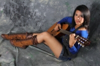 Jueves 6 de marzo del 2014. Tuxtla Gutiérrez. La cantautora chiapaneca Faby Flores y el colectivo de artistas Caleidoscopio el festival artístico Intervención de un Bordado este fin de semana en la plaza central de la capital del estado de Chiapas durante