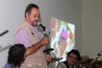 Miércoles 30 de octubre del 2013. Tuxtla Gutiérrez. Federico Álvarez del Toro durante la presentación del material fonográfico Que Viva el Mequé, que recopila la música tradicional Zoque de la Mayordomía Zoque del Rosario de Tuxtla. Miércoles 30 de octubre del 2013. Tuxtla Gutiérrez. Federico Álvarez del Toro durante la presentación del material fonográfico Que Viva el Mequé, que recopila la música tradicional Zoque de la Mayordomía Zoque del Rosario de Tuxtla.