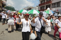 Viernes 24 de julio del 2015. Tuxtla Gutiérrez. Fernando Castellanos Calymayor, aspirante al ayuntamiento de la capital del estado de Chiapas por los partidos, PRi-PVEM-Unidos Por Chiapas-Nueva Alianza durante su manifestación en la Avenida Central declar