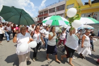 Viernes 24 de julio del 2015. Tuxtla Gutiérrez. Fernando Castellanos Calymayor, aspirante al ayuntamiento de la capital del estado de Chiapas por los partidos, PRi-PVEM-Unidos Por Chiapas-Nueva Alianza durante su manifestación en la Avenida Central declar
