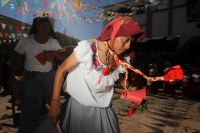 Febrero 2 de 2014. Copoya. Danza Zoque en la casa del Presidente de la Junta de Festejos de Copoya durante las celebraciones de la Virgen de Candelaria la cual no se realiza dentro de la parroquia en la escisión de la iglesia y el grupo tradicional por el