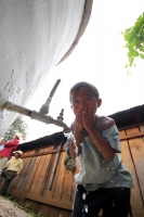 Jueves 22 de septiembre. Fabrican captadores de agua en comunidad tsotsil. Jueves 22 de septiembre. Fabrican captadores de agua en comunidad tsotsil.