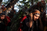 Lunes 21 de diciembre del 2015. Chiapa de Corzo. Los cientos de Floreros llegan esta madrugada a las cercanías de la comunidad de la ribera del Grijalva sucios y cansados después de permanecer durante 8 días en las montañas de Los altos de Chiapas donde r
