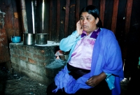 Emiliano Sinwell/ La Florecilla, Chis. Hace más de tres años doña Juana López Hernández, indígena tsotsil de la comunidad La Florecilla, municipio de San Cristóbal de Las Casas, empezó con dolores en el pecho, pero por la falta de atención oportuna y un d