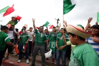 Lunes 23 de junio del 2014. Tuxtla Gutiérrez. Los chiapanecos festejan el triunfo de la selección mexicana sobre Croacia en la glorieta de la Diana la Cazadora con el clásico grito de Eeeeeee…