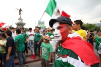 Lunes 23 de junio del 2014. Tuxtla Gutiérrez. Los chiapanecos festejan el triunfo de la selección mexicana sobre Croacia en la glorieta de la Diana la Cazadora con el clásico grito de Eeeeeee…