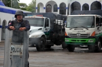 Miércoles 13 de junio del 2018. Tuxtla Gutiérrez. El movimiento magisterial y las organizaciones sumadas al paro nacional realizan la toma de algunas gasolineras en la capital del estado de Chiapas.