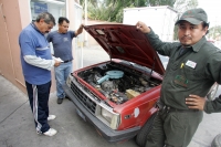 La gasolinera ubicada en el cruce del libramiento norte y calzada del Cañón del sumidero sigue presentando quejas de los usuarios por recibir gasolina sucia y robo de litros y de cambio, sin que las autoridades de verificaciones y clausura tomen cartas en