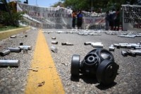 20210531. Tuxtla G. Continúan los enfrentamientos entre normalistas y las corporaciones policiacas de Chiapas