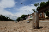 Miércoles 19 de junio del 2013. Venustiano Carranza. Habitantes de Carranza desmienten las declaraciones de la PGJ-Chis y muestran los casquillos de balas y gases lacrimógenos utilizados en las incursiones policiacas de los últimos días.