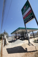 Jueves 5 de marzo del 0215. Tuxtla Gutiérrez. El ayuntamiento de Tuxtla notifica de Suspendido” la obra de la construcción de una gasolinera en las cercanías de la Glorieta Ángel Albino Corzo.