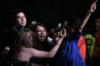 Especial los chavos en el concierto