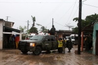 Martes 3 de junio del 2014. Arriaga, Chiapas. Familias de las pescaderías de la costa chiapaneca, esperan que las lluvias se incrementen en las próximas horas, esto a pesar de que las autoridades de Protección Civil continúan alertando sobre el riesgo de 
