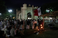 Lunes 10 de diciembre del 2018. En esta noche tan triste para Chiapa de Corzo, los peregrinos de las diferentes comunidades de Los Altos de Chiapas descansan esta noche en La Plaza de Armas de esta comunidad de la ribera del Rio Grande...