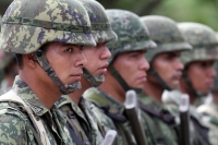 Miércoles 28 de diciembre. Nuevos elementos castrenses. Chicoasen, Chiapas. Elementos del Ejercito Mexicano terminan esta mañana la primera fase del Adiestramiento de Combate Individual de la VII Región Militar graduándose 201 elementos que conforman el Miércoles 28 de diciembre. Nuevos elementos castrenses. Chicoasen, Chiapas. Elementos del Ejercito Mexicano terminan esta mañana la primera fase del Adiestramiento de Combate Individual de la VII Región Militar graduándose 201 elementos que conforman el