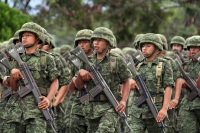 Miércoles 28 de diciembre. Nuevos elementos castrenses. Chicoasen, Chiapas. Elementos del Ejercito Mexicano terminan esta mañana la primera fase del Adiestramiento de Combate Individual de la VII Región Militar graduándose 201 elementos que conforman el Miércoles 28 de diciembre. Nuevos elementos castrenses. Chicoasen, Chiapas. Elementos del Ejercito Mexicano terminan esta mañana la primera fase del Adiestramiento de Combate Individual de la VII Región Militar graduándose 201 elementos que conforman el