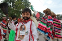 Lunes 11 de diciembre del 2017. Chiapa de Corzo. Esta mañana los peregrinos continúan el recorrido hacia sus comunidades desde esta localidad de la Ribera del Rio Grande.