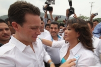 Sábado 19 de mayo del 2012. Tuxtla Gutiérrez, Chiapas. Mónica Arreola, hija de Elba Ester Gordillo y dirigente del PANAL acompaña a Manuel El Güero Velazco a la toma de protesta como candidato de este partido a la gubernatura del estado de Chiapas.
