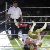 Sábado 6 de octubre del 2013. Tuxtla Gutiérrez. Esta noche se lleva a cabo la función de lucha libre profesional Guerra de Leyendas 2.