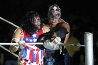 Sábado 6 de octubre del 2013. Tuxtla Gutiérrez. Esta noche se lleva a cabo la función de lucha libre profesional Guerra de Leyendas 2.