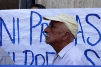 Lunes 14 de marzo del 2016. Tuxtla Gutiérrez. Miembros de ONG´s se manifiestan en las instalaciones del congreso de Chiapas exigiendo mayores medidas de seguridad para Gustavo Castro quien permanece en Honduras después del asesinato de la activista Berta Lunes 14 de marzo del 2016. Tuxtla Gutiérrez. Miembros de ONG´s se manifiestan en las instalaciones del congreso de Chiapas exigiendo mayores medidas de seguridad para Gustavo Castro quien permanece en Honduras después del asesinato de la activista Berta