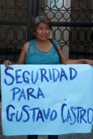 Lunes 14 de marzo del 2016. Tuxtla Gutiérrez. Miembros de ONG´s se manifiestan en las instalaciones del congreso de Chiapas exigiendo mayores medidas de seguridad para Gustavo Castro quien permanece en Honduras después del asesinato de la activista Berta 