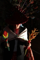 Jueves 16 de agosto del 2012. Tuxtla Gutiérrez, Chiapas. Danzantes de la Etnia Zoque realizan La Danza de Nuestro Padre Roque este medio día en la Iglesia de San Roque donde se celebran las fiestas patronales de uno de los barrios más antiguos de la ciuda