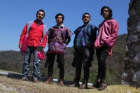 Abril del 2014. San Lorenzo Zinacantan. El nuevo rock indÃgena. El grupo Hektal en las Pilastras del paraje La Era. Abril del 2014. San Lorenzo Zinacantan. El nuevo rock indÃgena. El grupo Hektal en las Pilastras del paraje La Era.