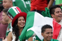 Jueves 9 de octubre del 2014. Tuxtla Gutiérrez. Los aficionados durante el partido de México vs Honduras.