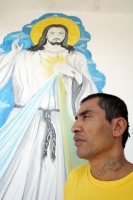 Martes 22 de febrero. Una veintena de migrantes centroamericanos descansan en el Albergue Jesús el Buen Pastor de la ciudad de Arriaga, Chiapas donde esperan subirse al tren que los acercara al centro del país.