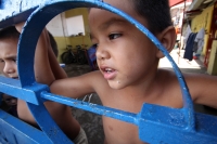 Julio del 2014. Tapachula de Córdoba y Ordoñez. Los Niños Hondureños. Después de vivir el éxodo ocasionado por la violencia en Honduras, acosados y perseguidos por los mareros, continúan el camino hacia el norte intentando olvidar la venganza que sus jóve