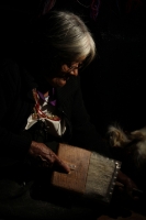 Miércoles 18 de noviembre del 2015. San Cristóbal de las Casas, María Pérez López, indígena tsotsil, considerada Tesoro Humano Vivo por la Dirección de Culturas Populares del Conaculta y la Sedesol, durante el Conversatorio organizado en el Encuentro de T