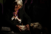 Miércoles 18 de noviembre del 2015. San Cristóbal de las Casas, María Pérez López, indígena tsotsil, considerada Tesoro Humano Vivo por la Dirección de Culturas Populares del Conaculta y la Sedesol, durante el Conversatorio organizado en el Encuentro de T
