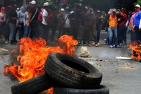 Martes 9 de octubre del 2018. Tuxtla Gutiérrez. Los maestros idóneos exigiendo el pago de salarios en el cruce de la Avenida y Calle Central en la capital del esto de Chiapas.