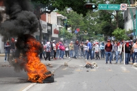 Martes 9 de octubre del 2018. Tuxtla Gutiérrez. Los maestros idóneos exigiendo el pago de salarios en el cruce de la Avenida y Calle Central en la capital del esto de Chiapas.