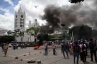 Martes 9 de octubre del 2018. Tuxtla Gutiérrez. Los maestros idóneos exigiendo el pago de salarios en el cruce de la Avenida y Calle Central en la capital del esto de Chiapas.