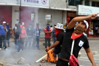 Martes 9 de octubre del 2018. Tuxtla Gutiérrez. Los maestros idóneos exigiendo el pago de salarios en el cruce de la Avenida y Calle Central en la capital del esto de Chiapas.