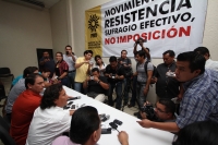 Jueves 9 de febrero del 2012. Llaman a la resistencia en contra de la imposición. Tuxtla Gutiérrez, Chiapas. Alejandro Gamboa ex dirigente estatal llama a la resistencia en contra de la imposición en el PRD en una reunión de trabajo con militantes de este