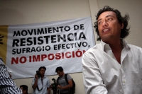 Jueves 9 de febrero del 2012. Llaman a la resistencia en contra de la imposición. Tuxtla Gutiérrez, Chiapas. Alejandro Gamboa ex dirigente estatal llama a la resistencia en contra de la imposición en el PRD en una reunión de trabajo con militantes de este