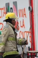 Mayo del 2015. Tuxtla Gutiérrez. Durante la jornada de incendios de edificios de partidos polÃticos del Movimiento Magisterial. Mayo del 2015. Tuxtla Gutiérrez. Durante la jornada de incendios de edificios de partidos polÃticos del Movimiento Magisterial.