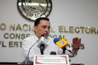 Lunes 11 de mayo del 2015. Tuxtla Gutiérrez. Edgar Humberto Arias Alba, delegado del INE en Chiapas, habla en conferencia de prensa sobre los puntos rojos dentro del mapa electoral en el proceso que compone las elecciones del próximo mes de junio en este 