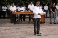 Lunes 22 de agosto del 2016. Tuxtla Gutiérrez. Los honores cívicos en la SECh durante la inauguración oficial de clases mientras que las escuelas permanecen cerradas.