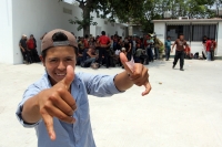 Domingo 12 de junio. Agentes de la PFP logran rescatar a 213 migrantes centro y sudamericanos que viajaban en la parte posterior de un tracto camión el cual fue asegurado en el kilometro 134 de la carretera Ocoscuautla-Las Choapas esta madrugada. Los migr Domingo 12 de junio. Agentes de la PFP logran rescatar a 213 migrantes centro y sudamericanos que viajaban en la parte posterior de un tracto camión el cual fue asegurado en el kilometro 134 de la carretera Ocoscuautla-Las Choapas esta madrugada. Los migr